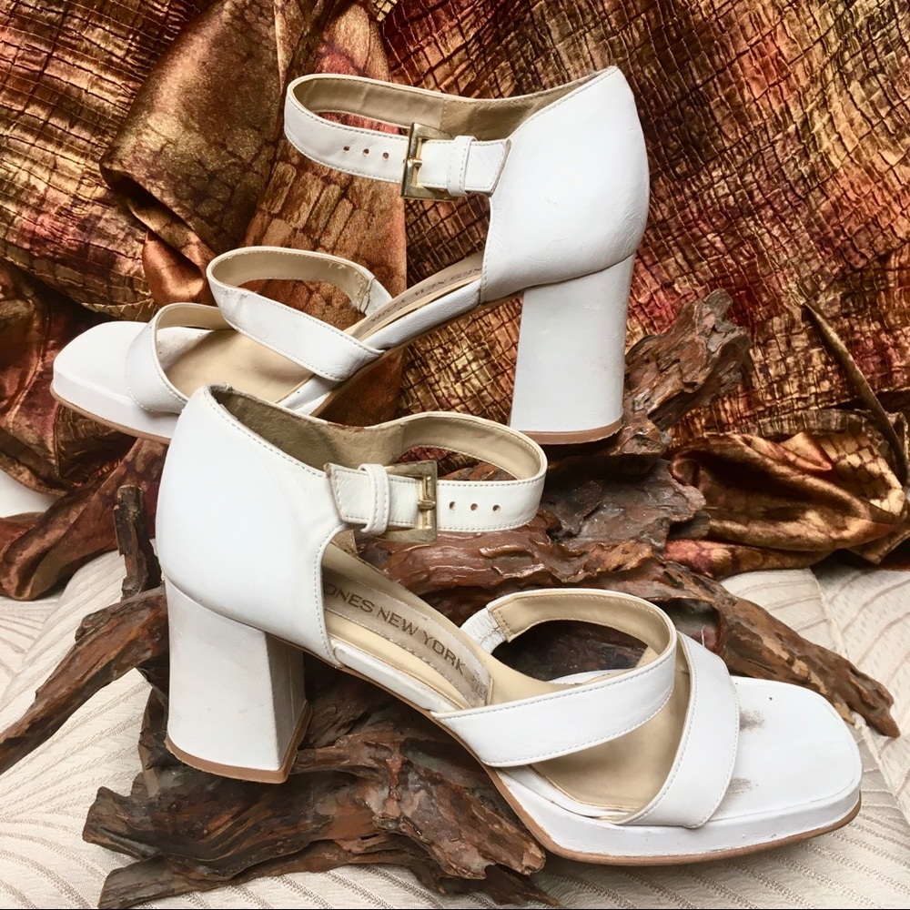 Vtg 90s Y2K Jones NY white leather strappy platform sandals chunky block heels 8